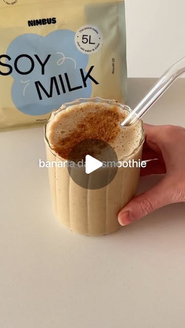 Banana date smoothie from Nimbus’s original recipe post